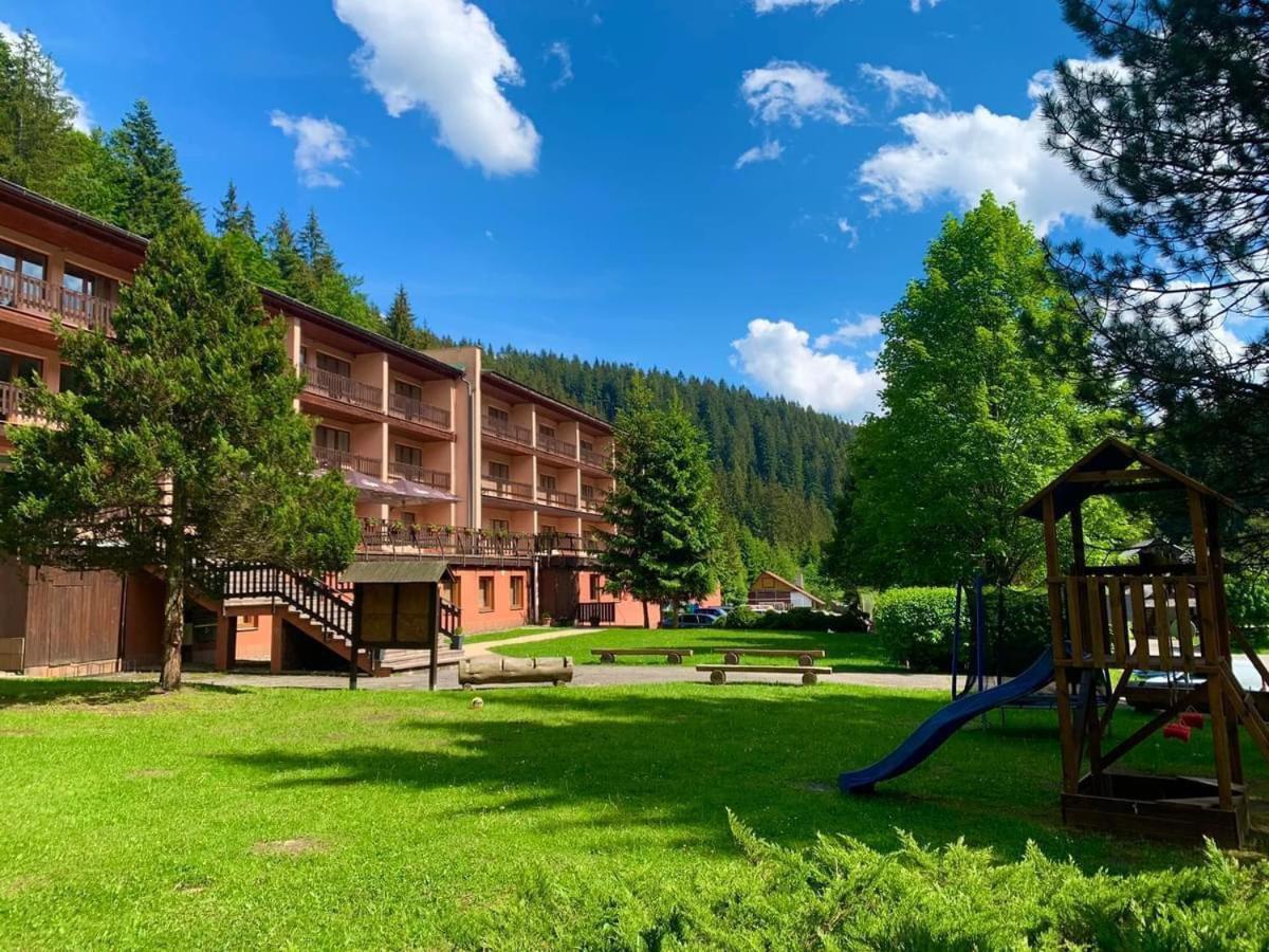 Horsky Hotel Podjavornik Papradno Buitenkant foto